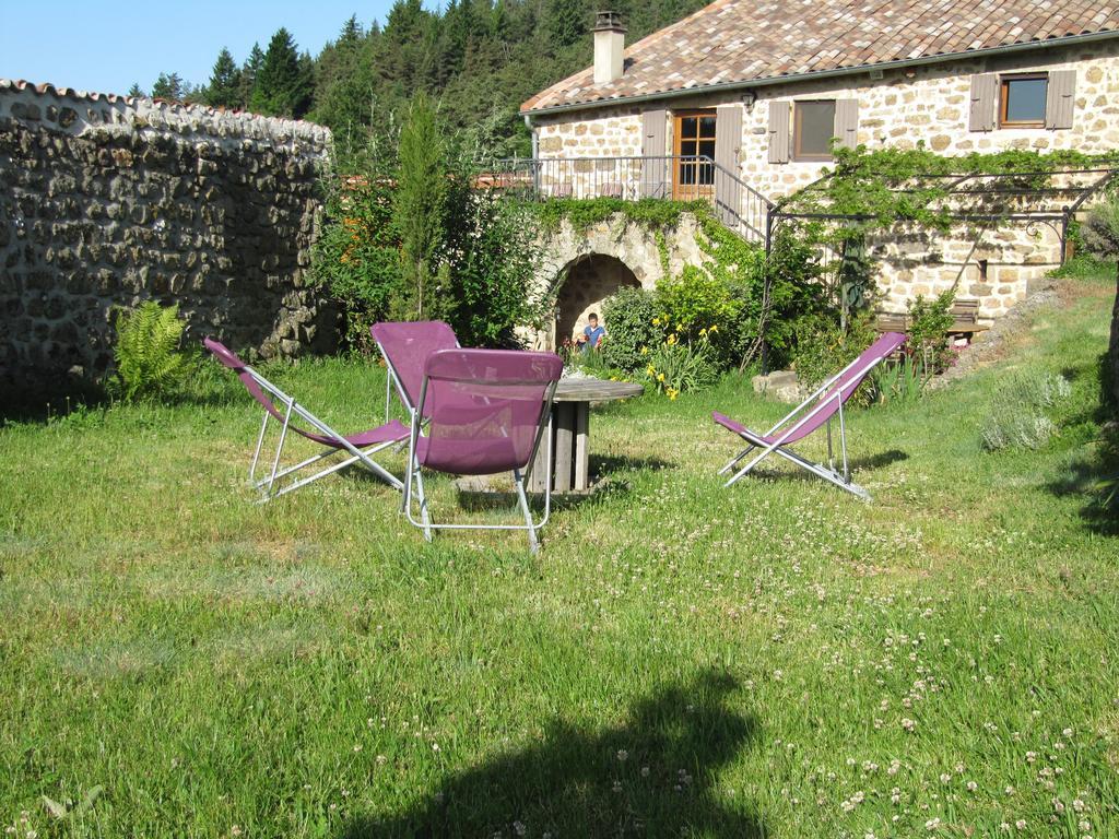 Le Petit Rias Gîte Soleil Saint Maurice en Chalencon Eksteriør billede